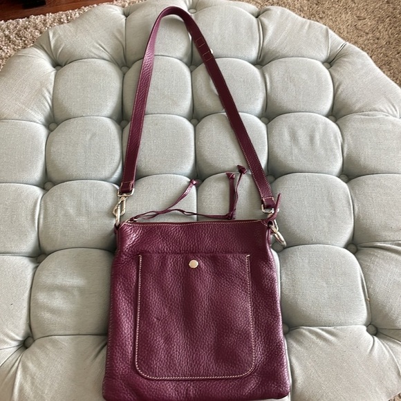 Roots Stella Flat Tribe Leather Crossbody Bag - Picture 6 of 16